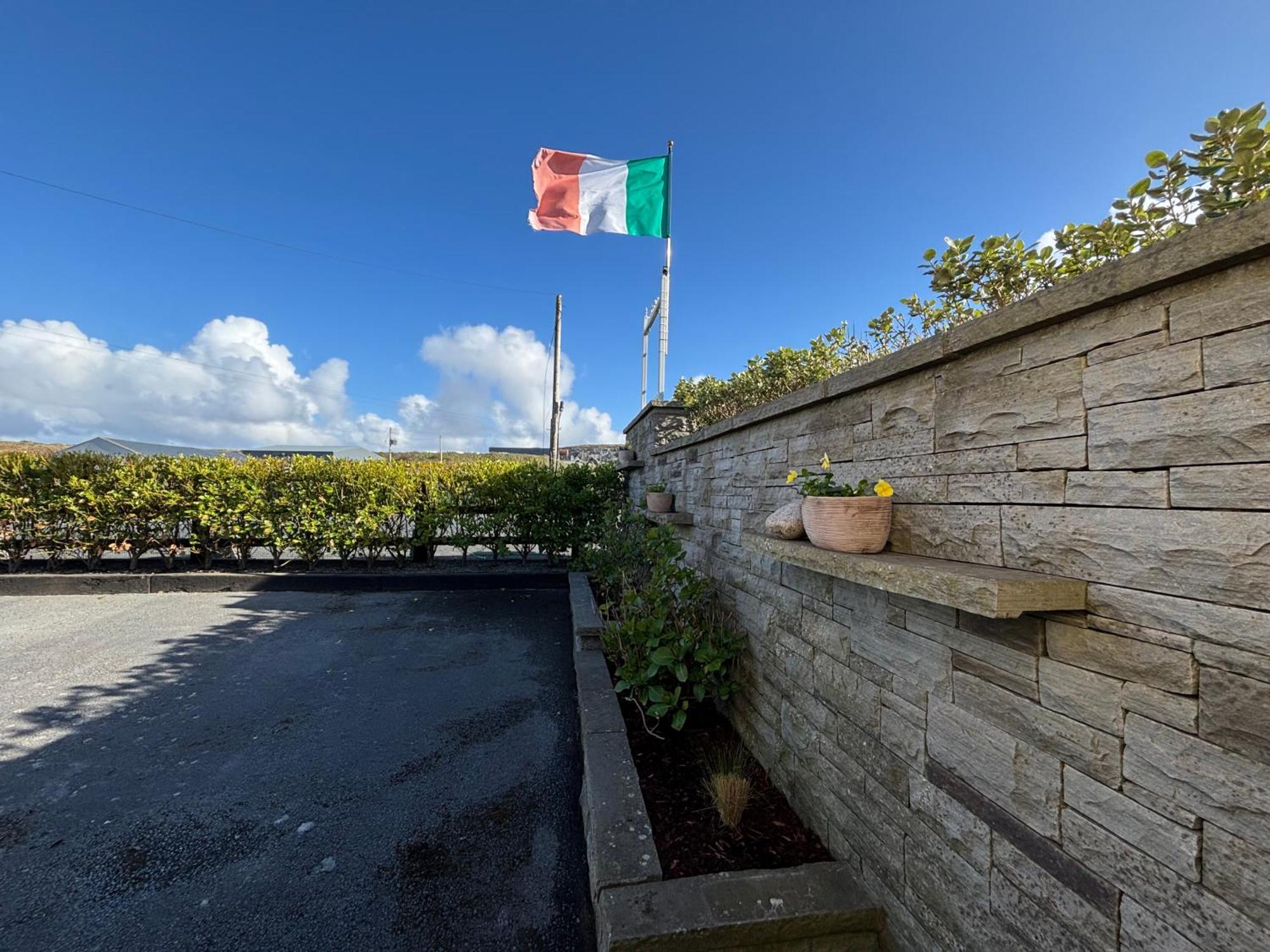 Ocean View Guestrooms Doolin Kültér fotó
